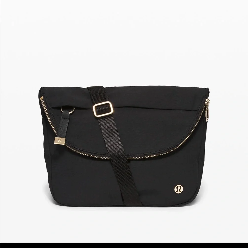 lululemon athletica Black Crossbody Bag with Gold Hardware - Picture 1 of 6